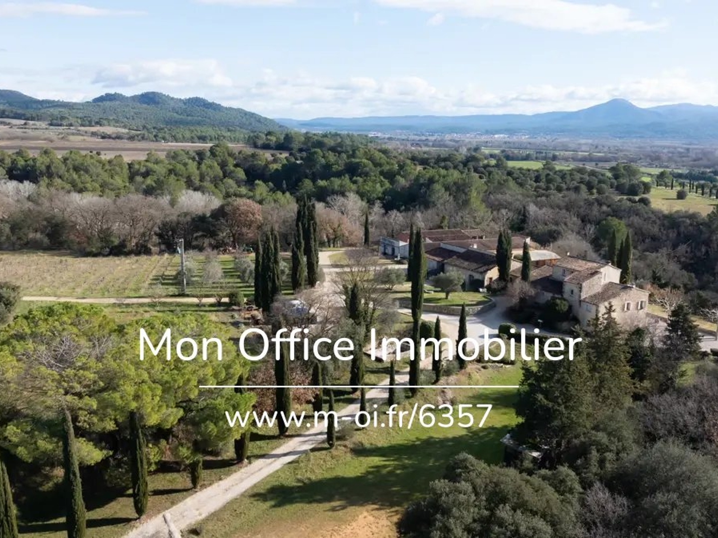 Maison à vendre - 20 pièces - 720m2 - Pertuis (84120)