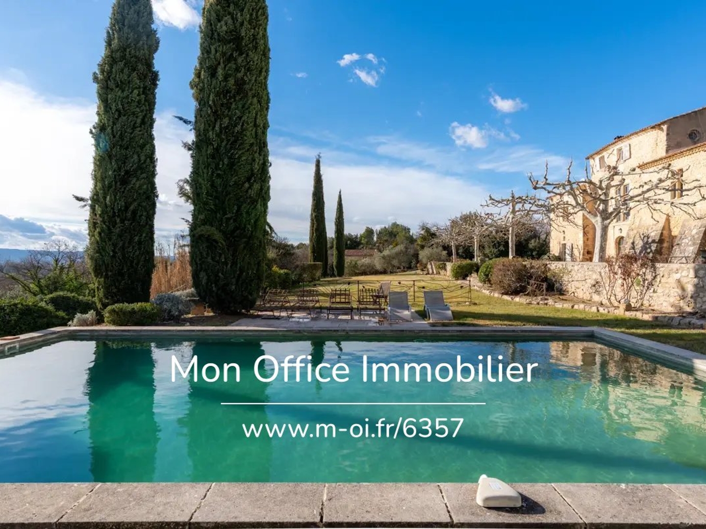 Maison à vendre - 20 pièces - 720m2 - Pertuis (84120)