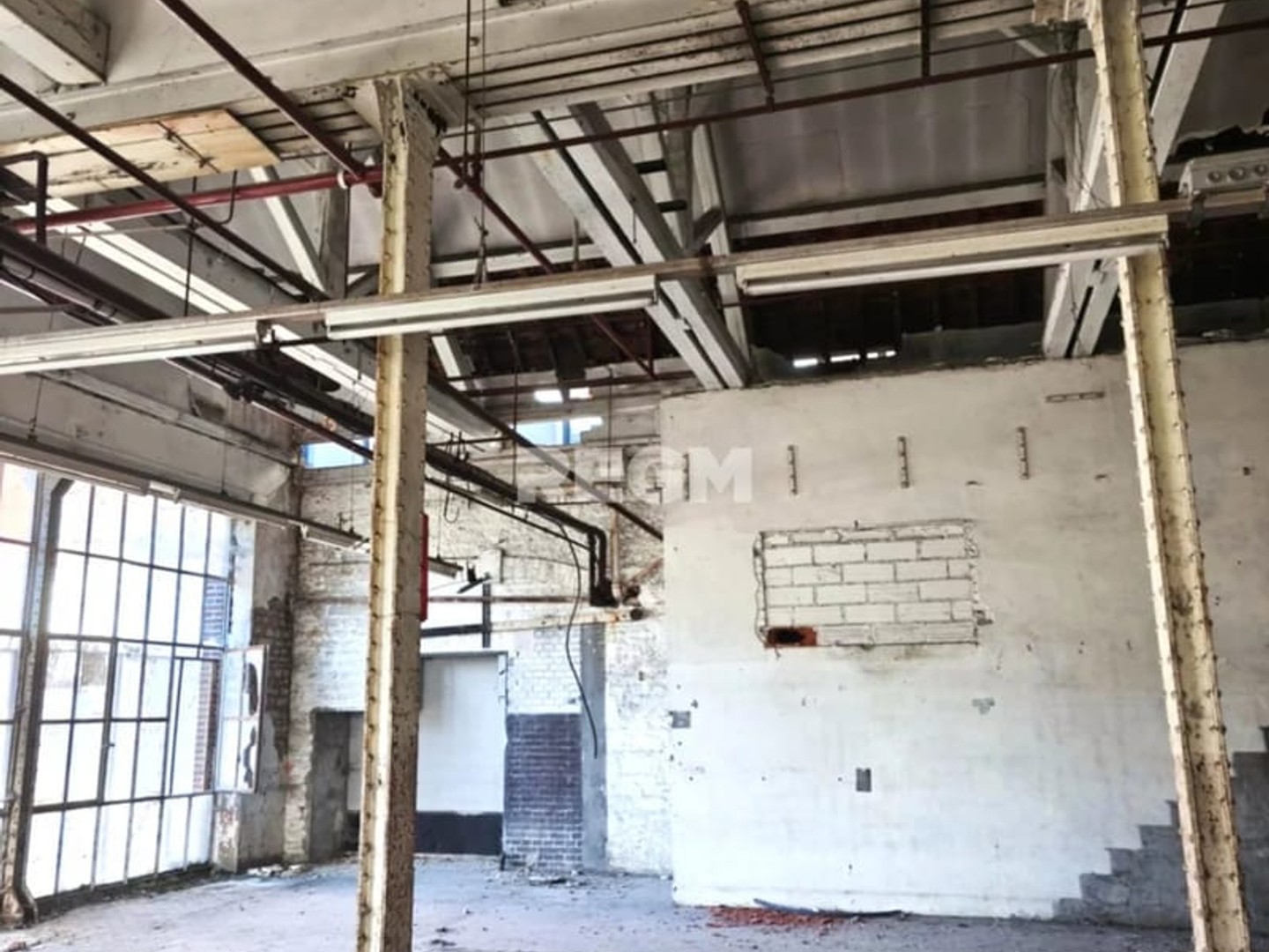 ANCIENNE USINE A RENOVER