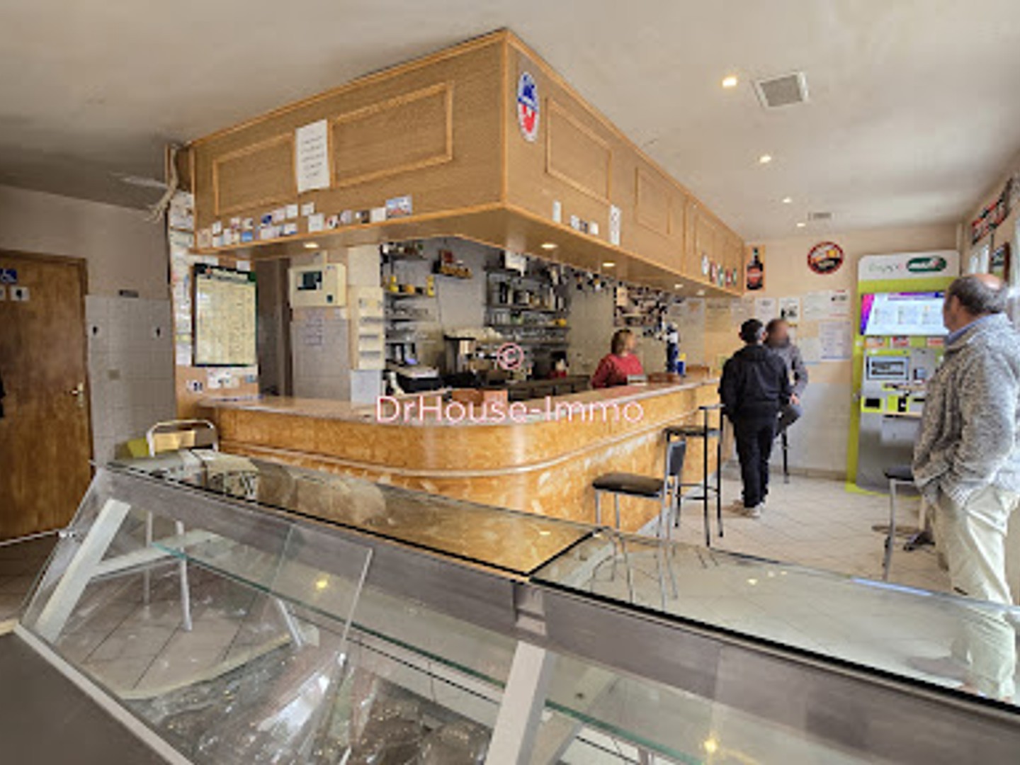 Local commercial 260 m²