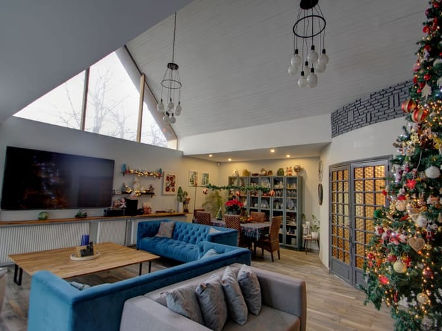 Maison 7 pièces 210 m²
