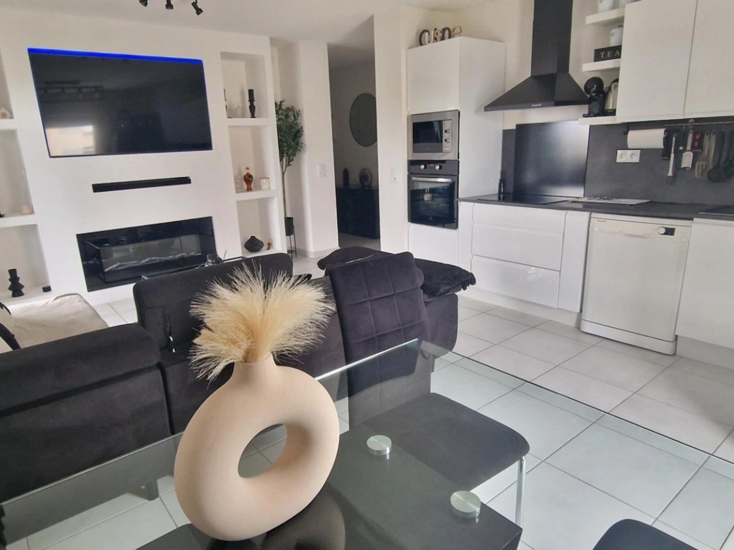 RESIDENCE RECENTE SECURISEE, T4 /2 places de parking en sous-sol!