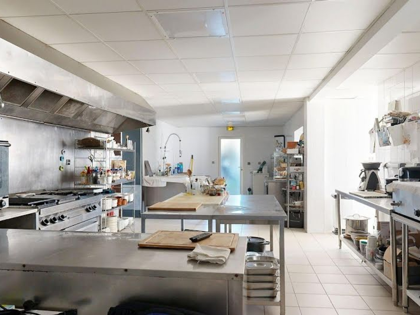Magasin à vendre - 20 pièces - 875m2 - Avignon (84000)