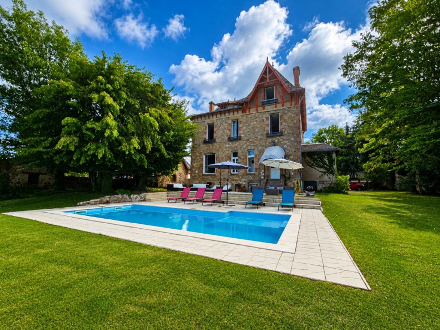 Maison de village 11 pièces 258 m²