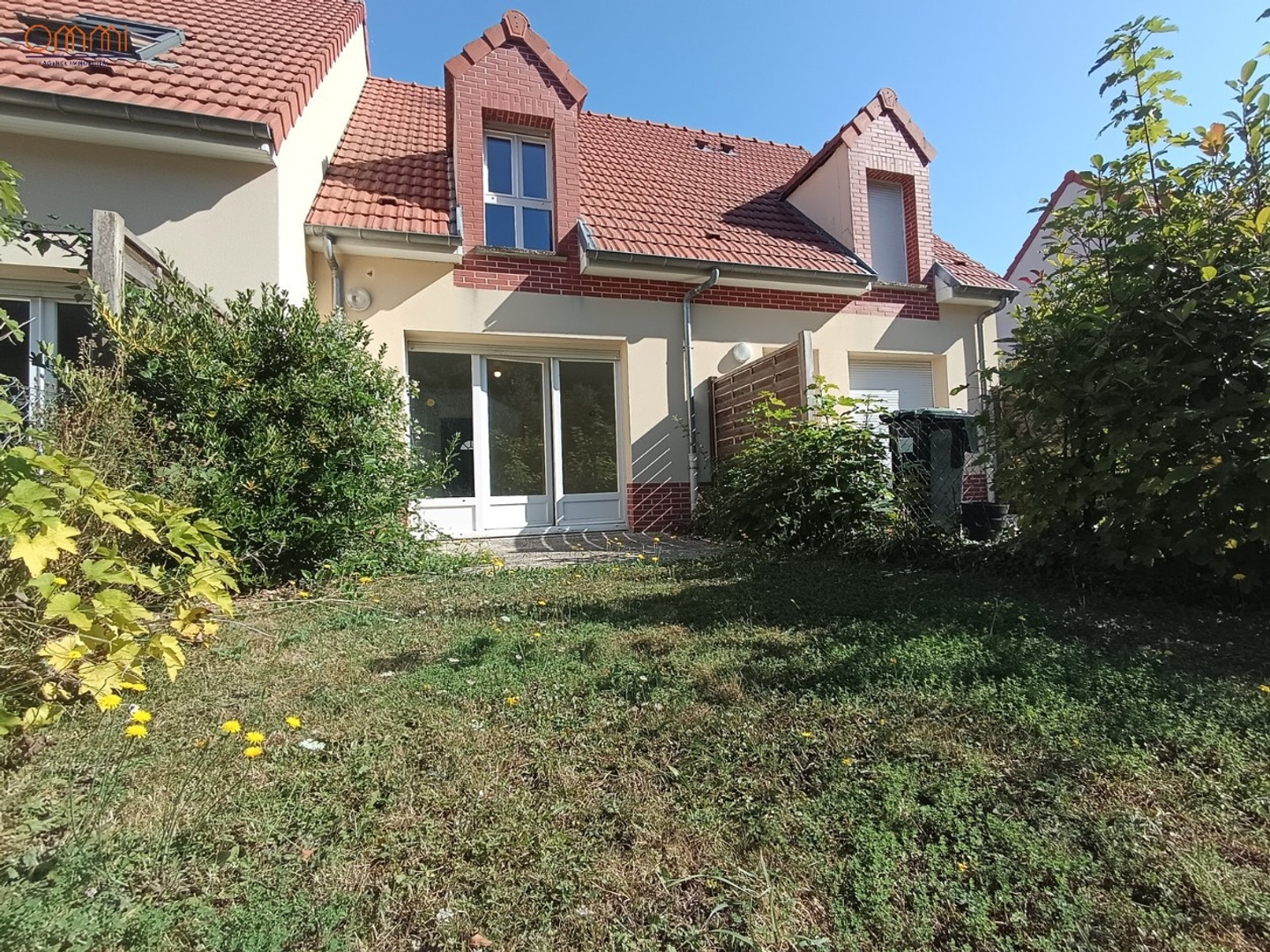 Doullens maison 1 chambre jardin parking