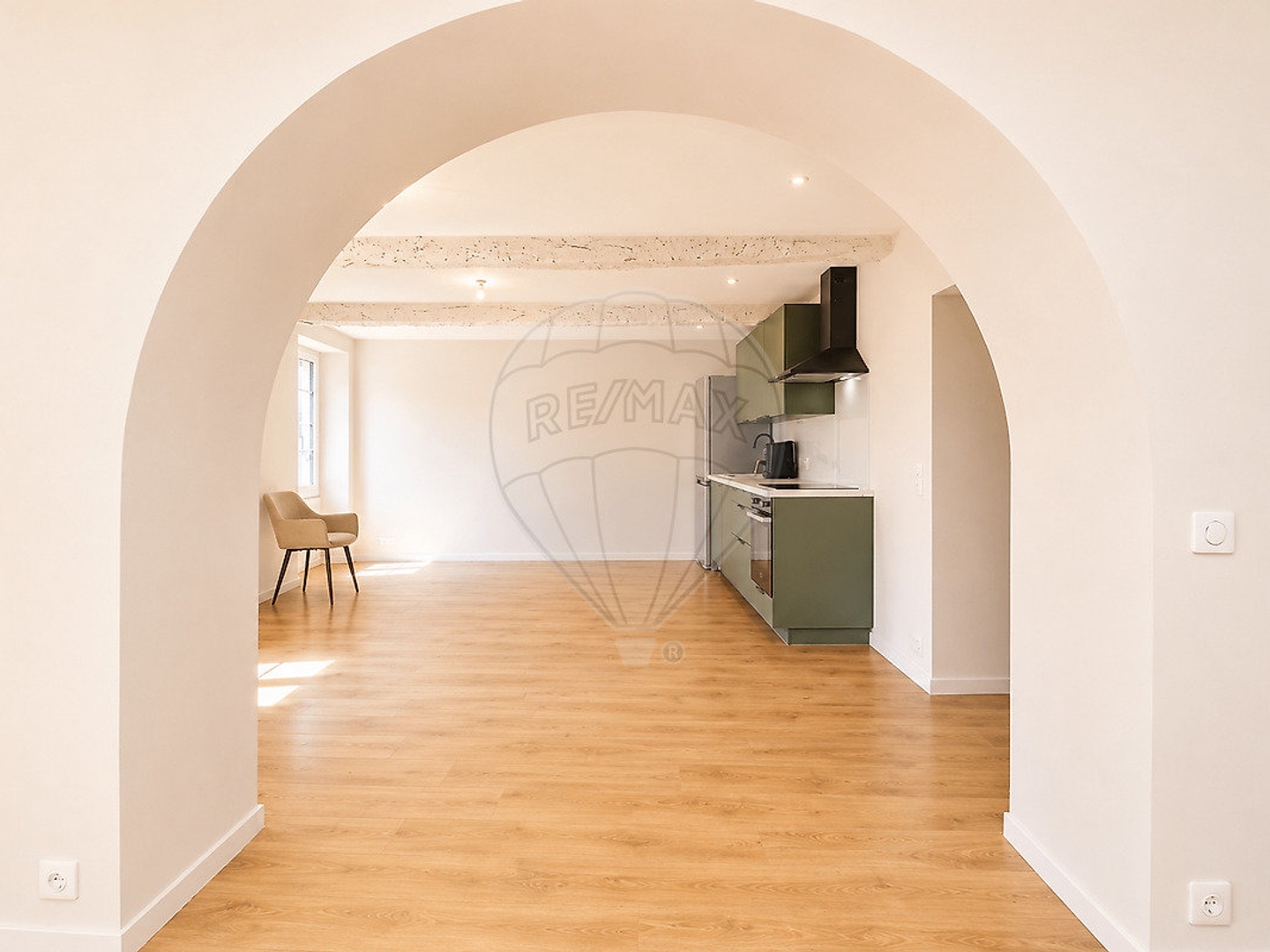 Appartement à vendre - 2 pièces - 57m2 - Villeneuve-Loubet (06270)