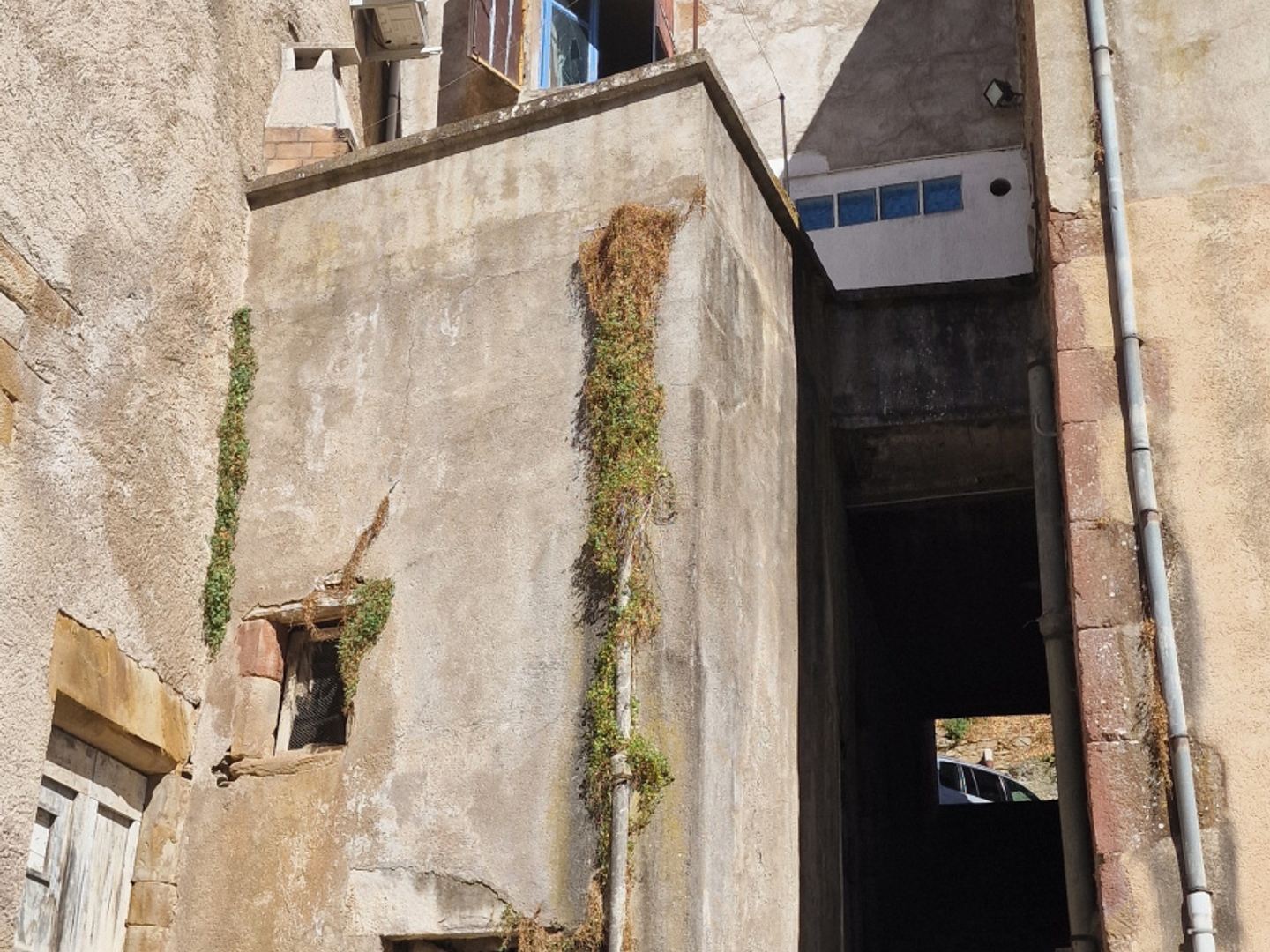 Maison à vendre - 6 pièces - 75m2 - Saint-Sernin-Sur-... (12380)