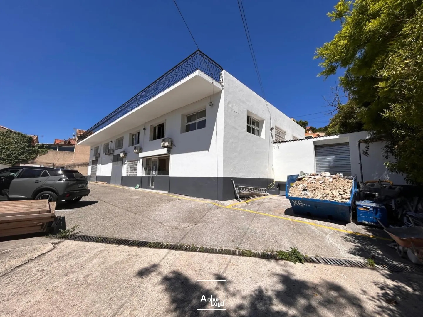 Bâtiment indépendant à vendre - Activités et bureaux - 13015 Marseille