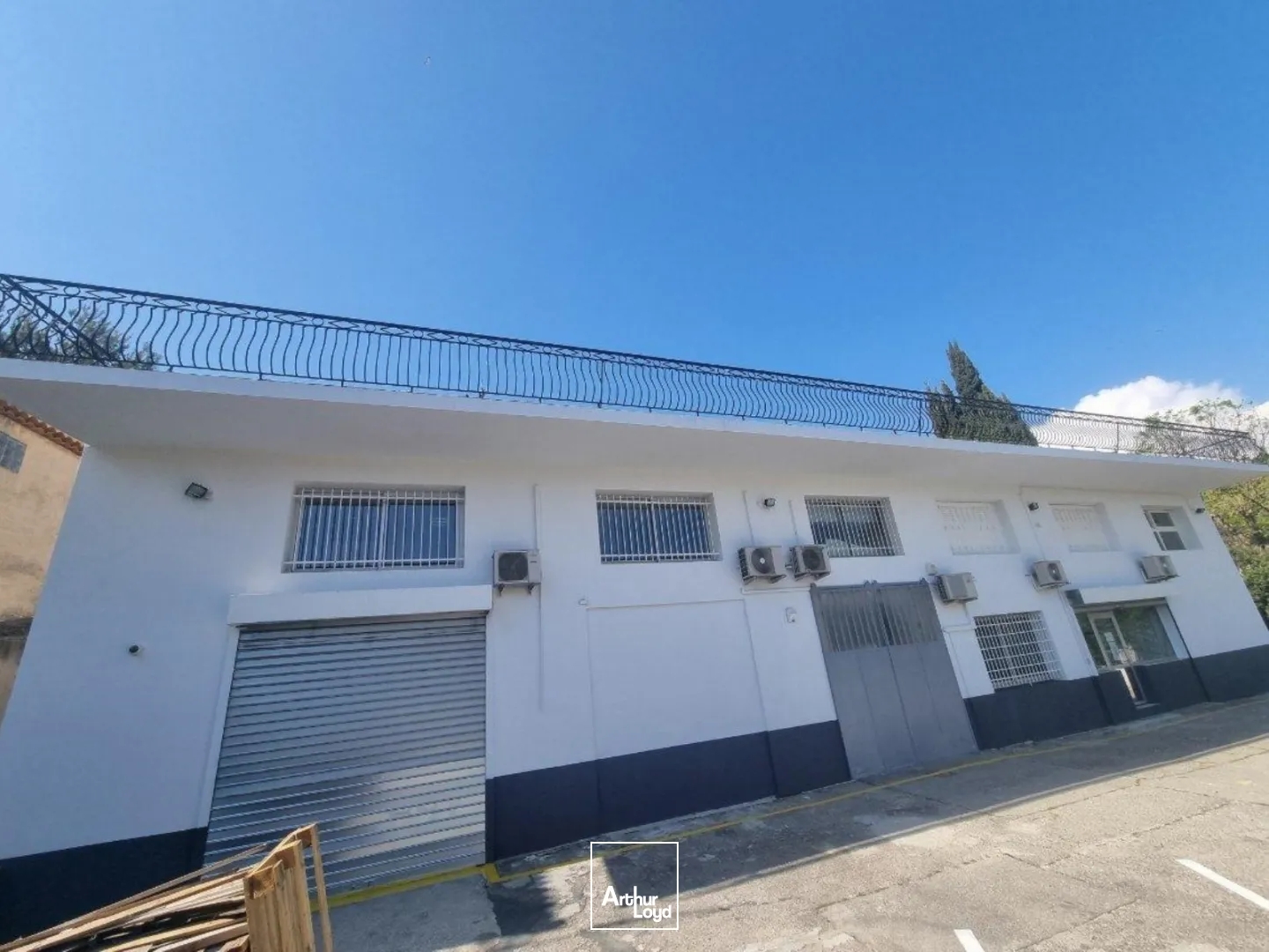 Locaux à vendre - 695m2 - Marseille 15e (13015)