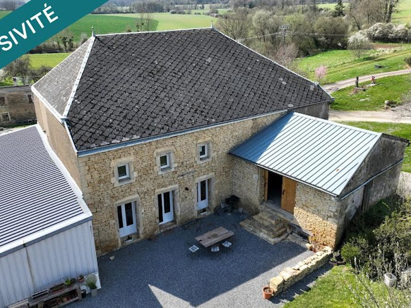 Maison 5 pièces 233 m²