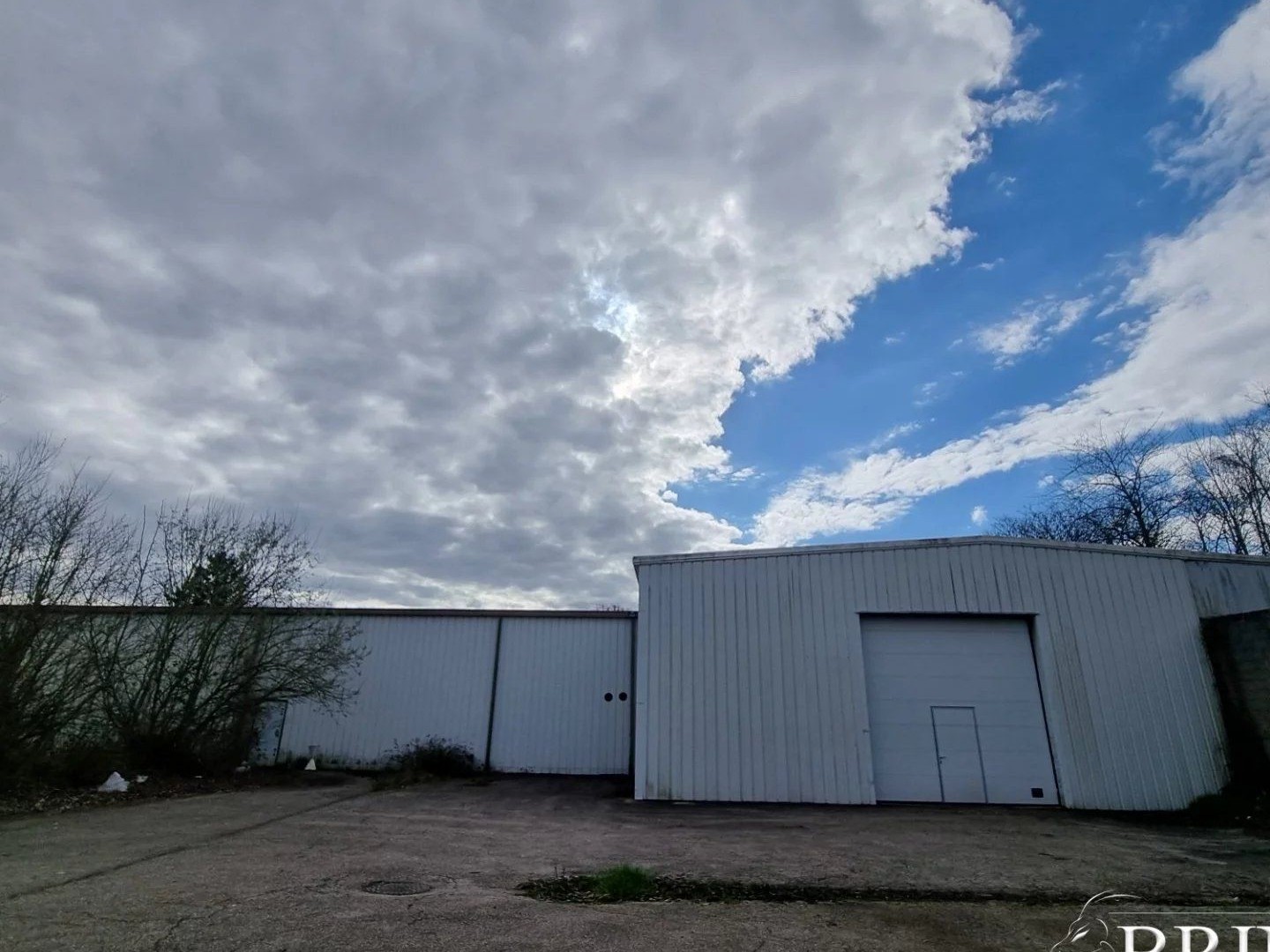 Bureaux à vendre - 1500m2 - Tucquegnieux (54640)