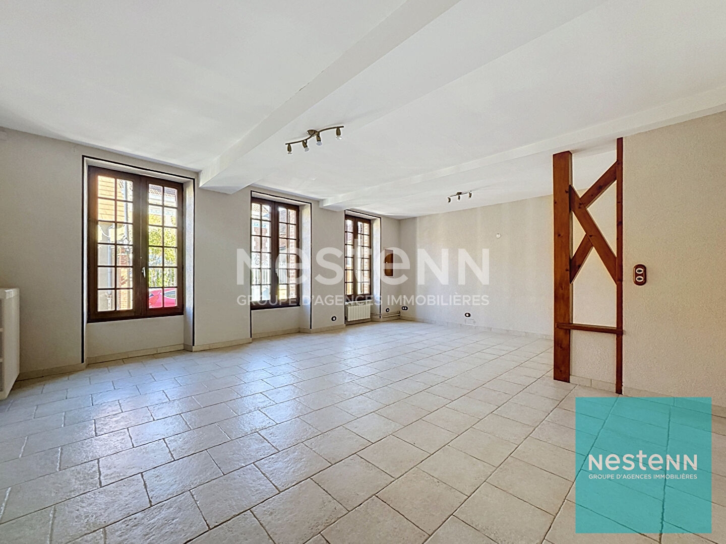 Immeuble à vendre - 7 pièces - 178m2 - Villeblevin (89340)