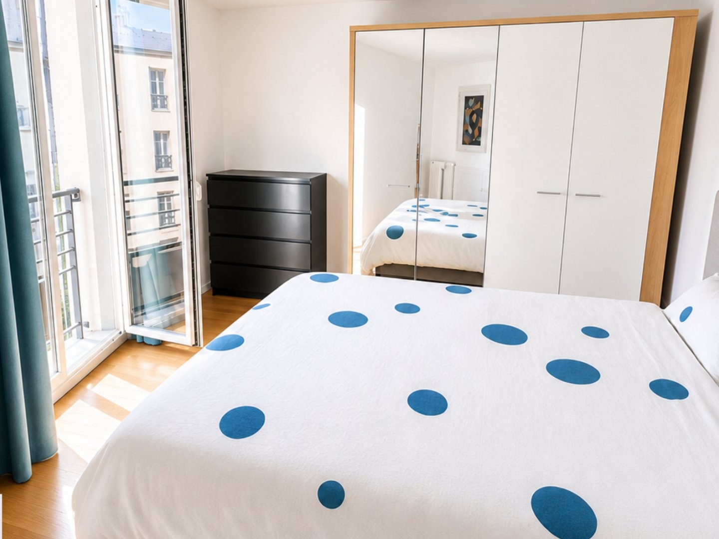 Vente appartement T2 Paris 18e Place Hébert