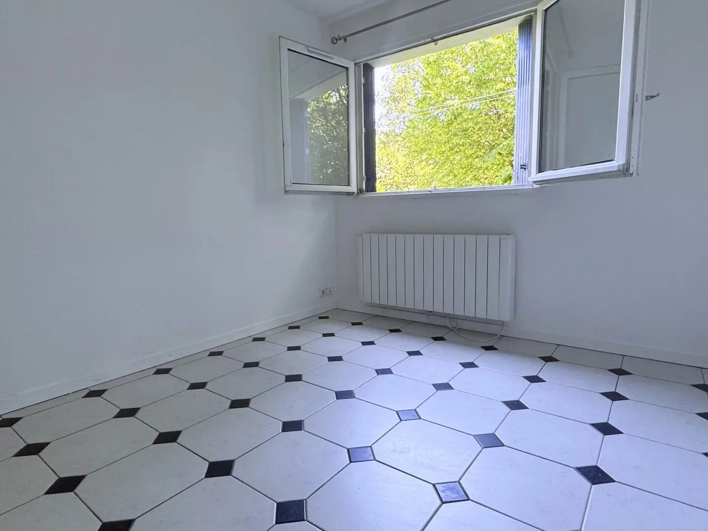 Appartement à vendre - 2 pièces - 59m2 - Sonchamp (78120)