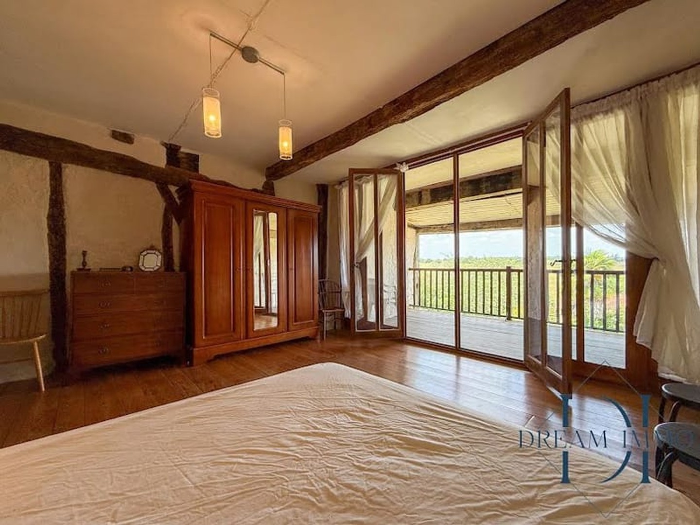 Maison 6 pièces 240 m²