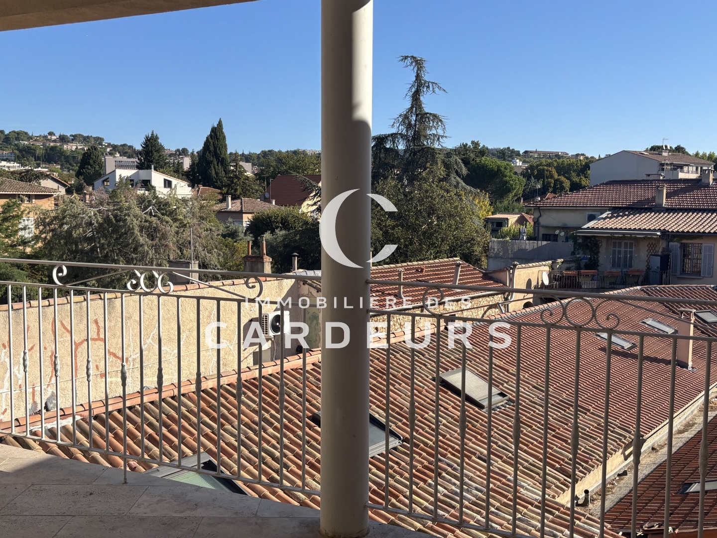 Vente appartement de type 4 avec terrasse, Aix en Provence,
