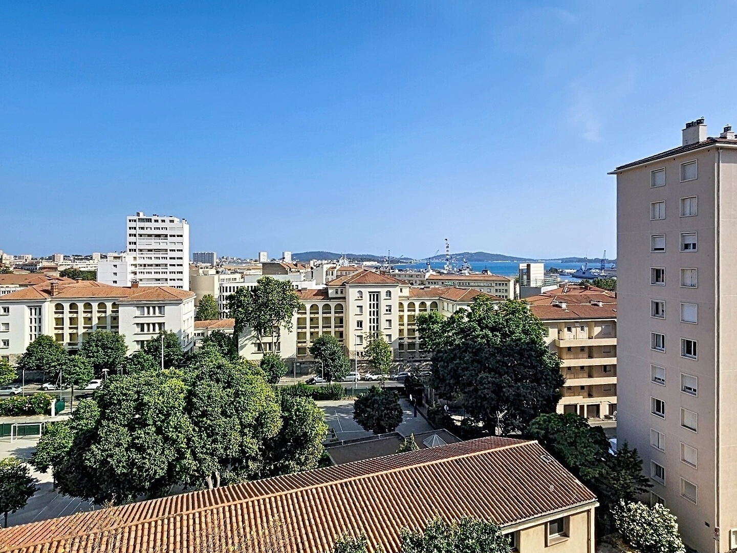 Appartement à vendre - 4 pièces - 74m2 - Toulon (83000)