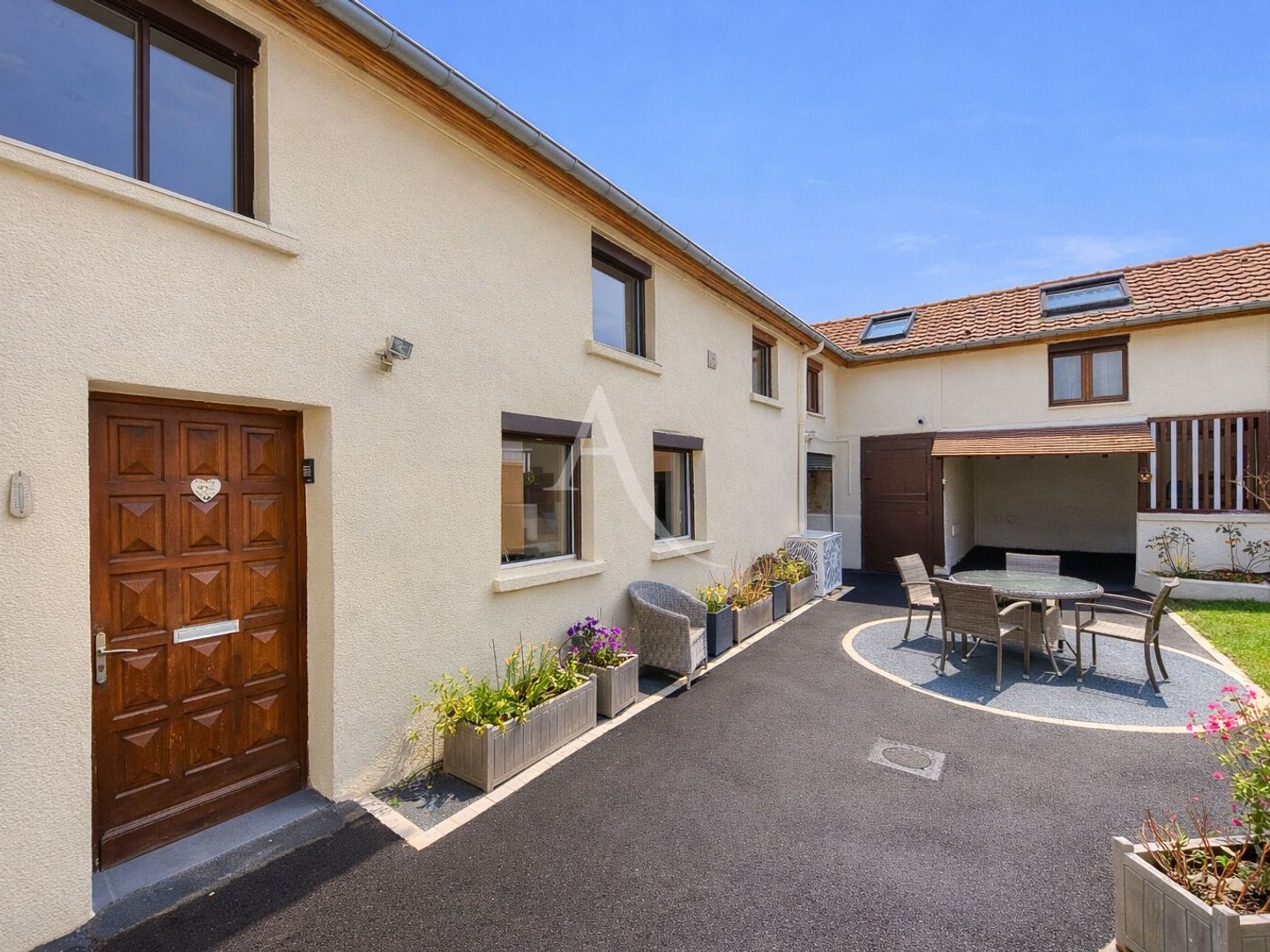 Appartement 8 pièces 143 m²