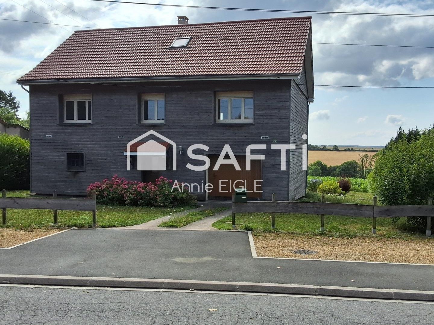 JOLIE MAISON DE CAMPAGNE