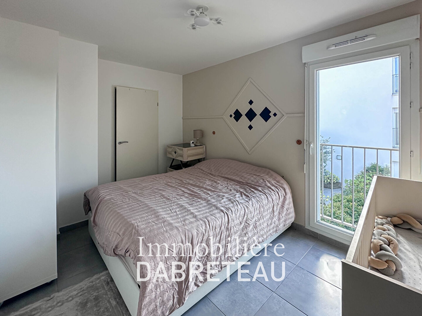 Vaulx en Velin - T4 en dernier étage avec grand balcon