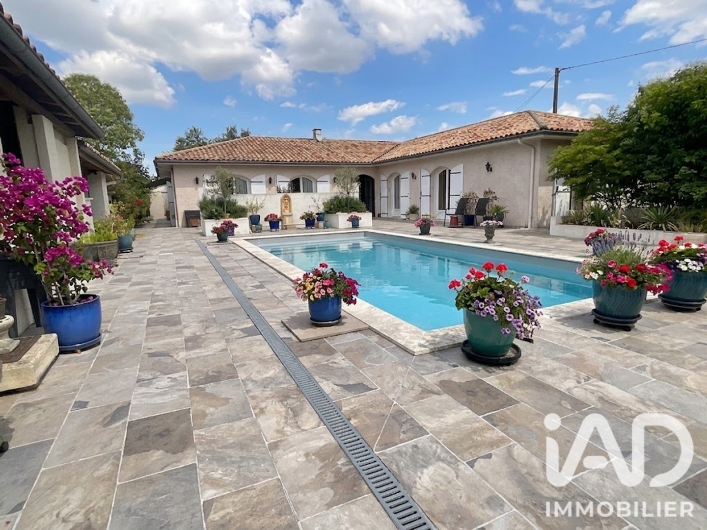 Maison 5 pièces 215 m²