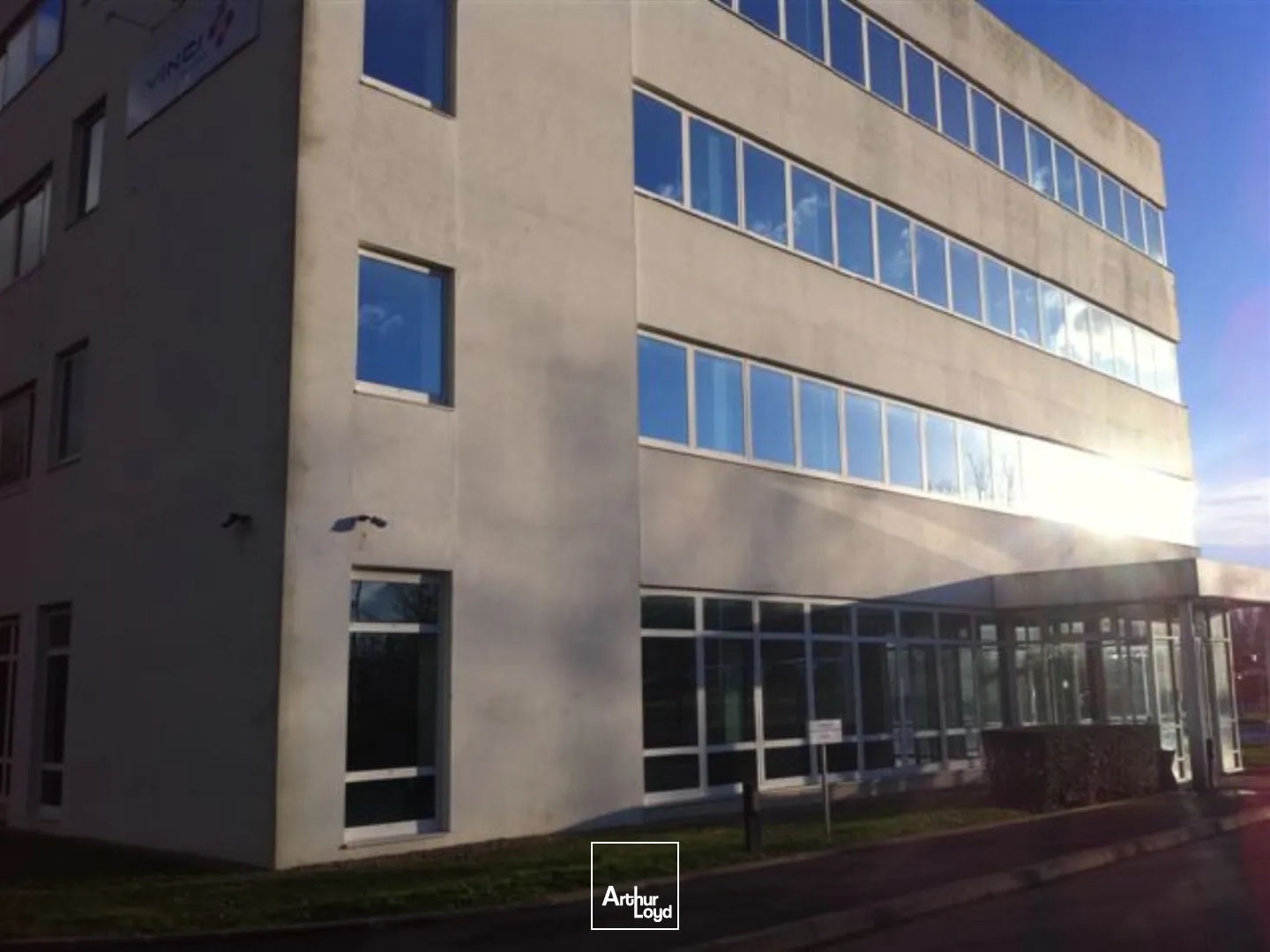Bureaux à vendre - 3633m2 - Buc (78530)