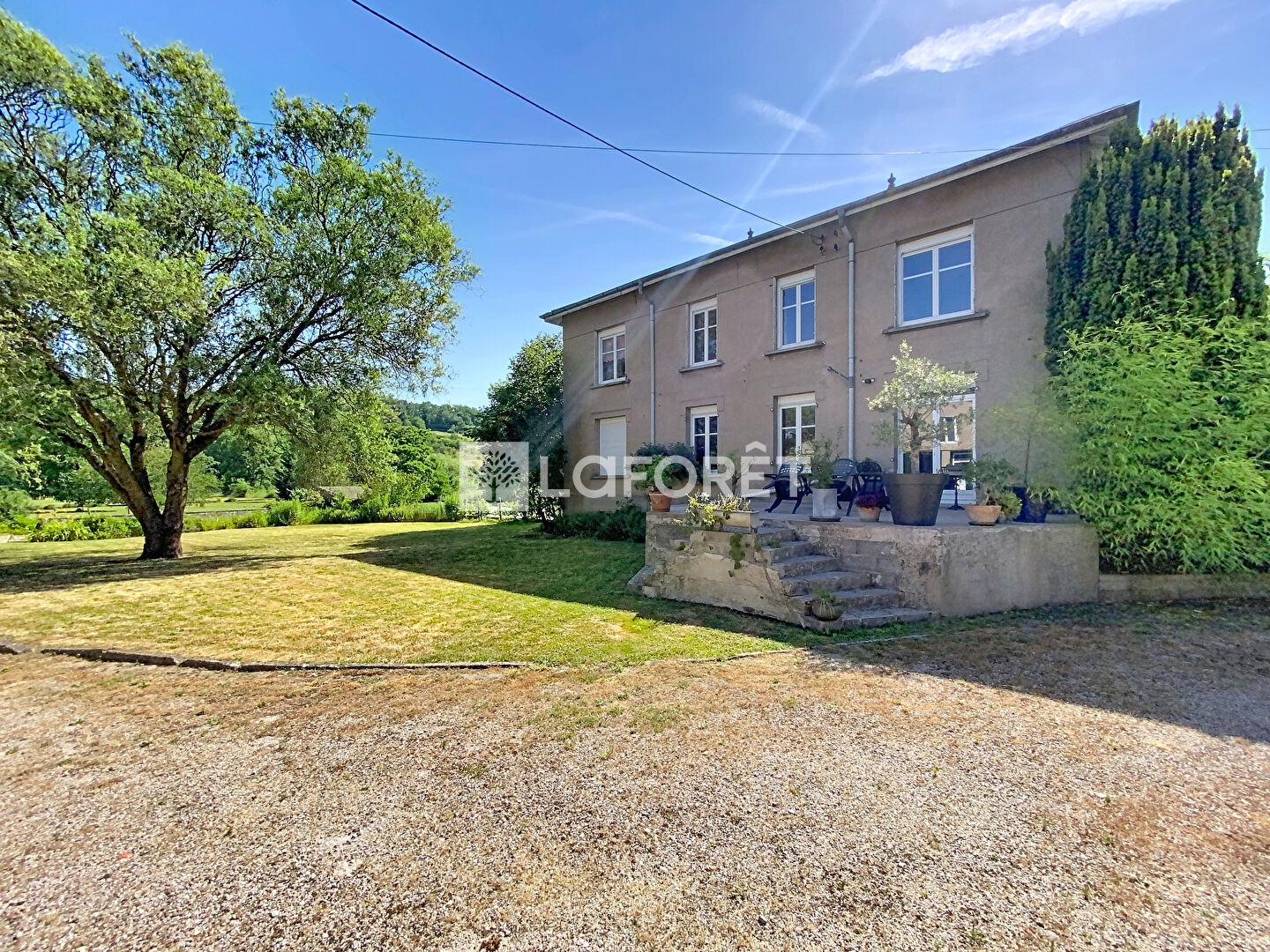 Maison à vendre - 7 pièces - 250m2 - Mattaincourt (88500)