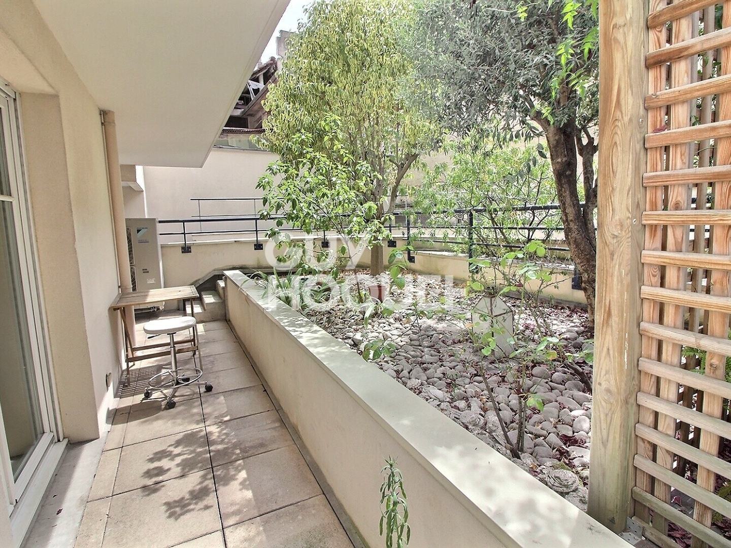 Locaux à vendre - 136m2 - Puteaux (92800)