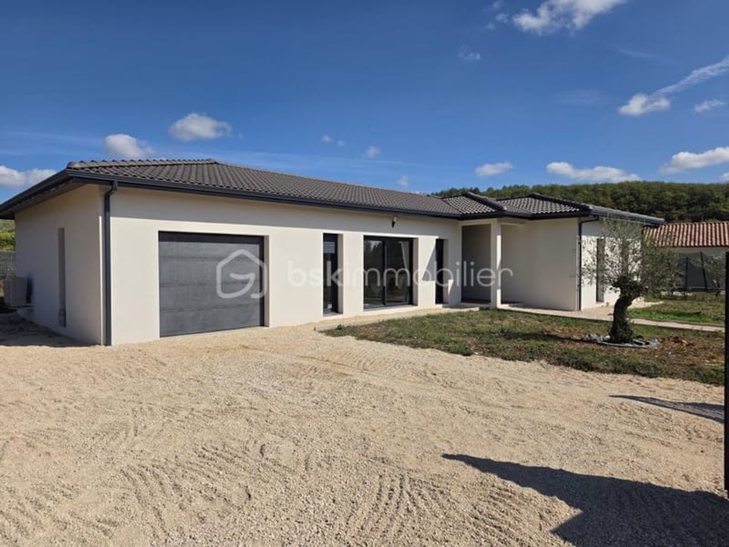 ESPÈRE  MAISON CONTEMPORAINE DE 123 M²  À 10 MINUTES DE CAHORS