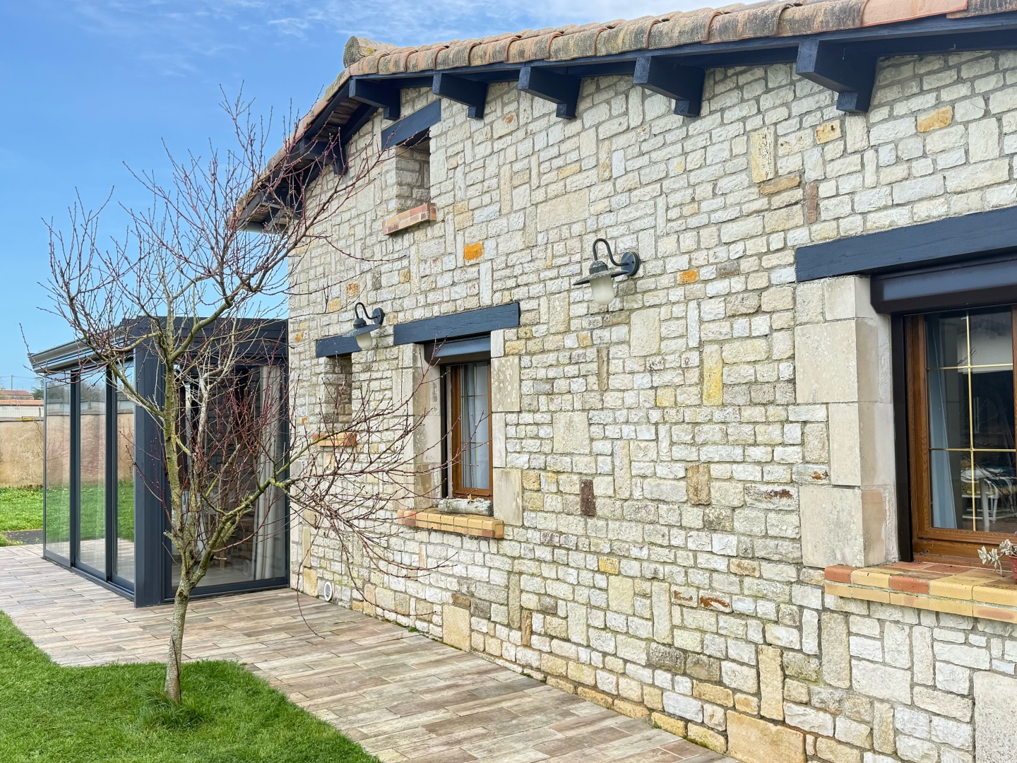 ENSEMBLE IMMOBILIER A COULON