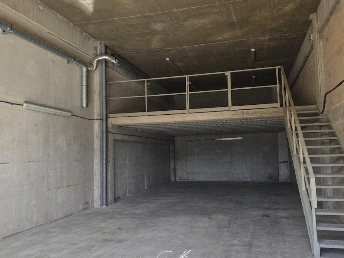 Locaux à vendre - 1 pièce - 146m2 - Porto-Vecchio (20137)