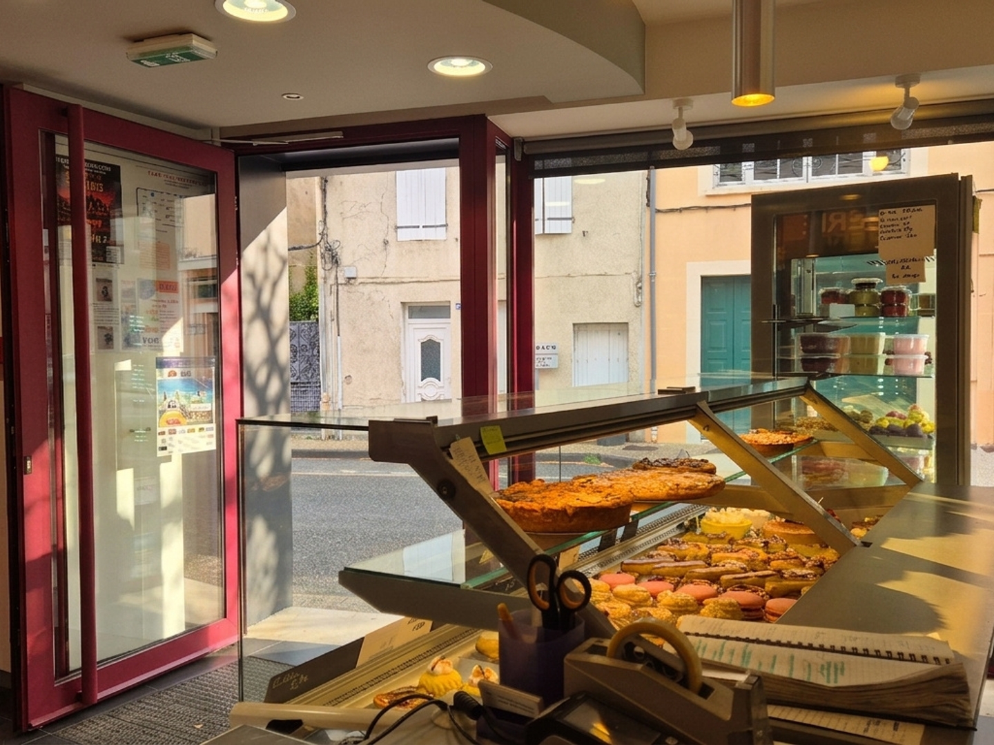 Magasin à vendre - 4 pièces - 160m2 - Saint-Germain-Des... (03260)