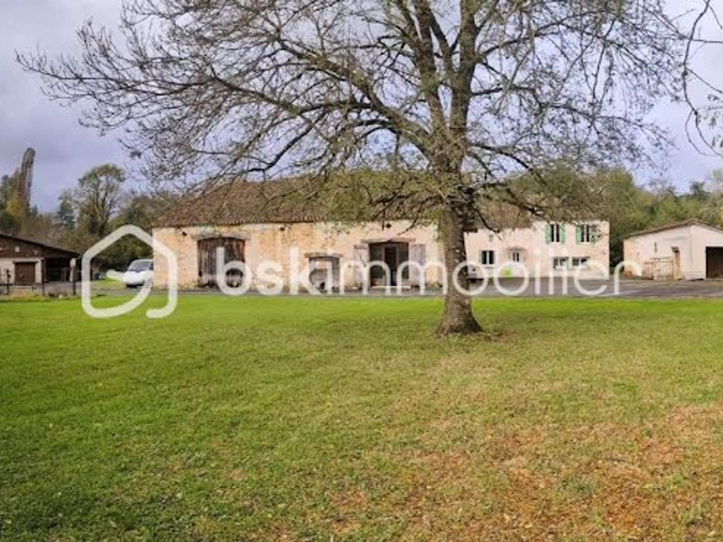 Propriété 10 pièces 299 m²