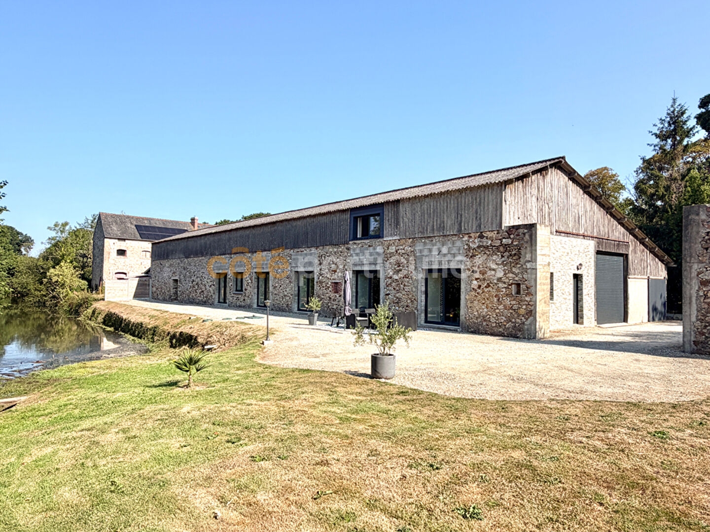 Hangar agricole transformé en habitation !