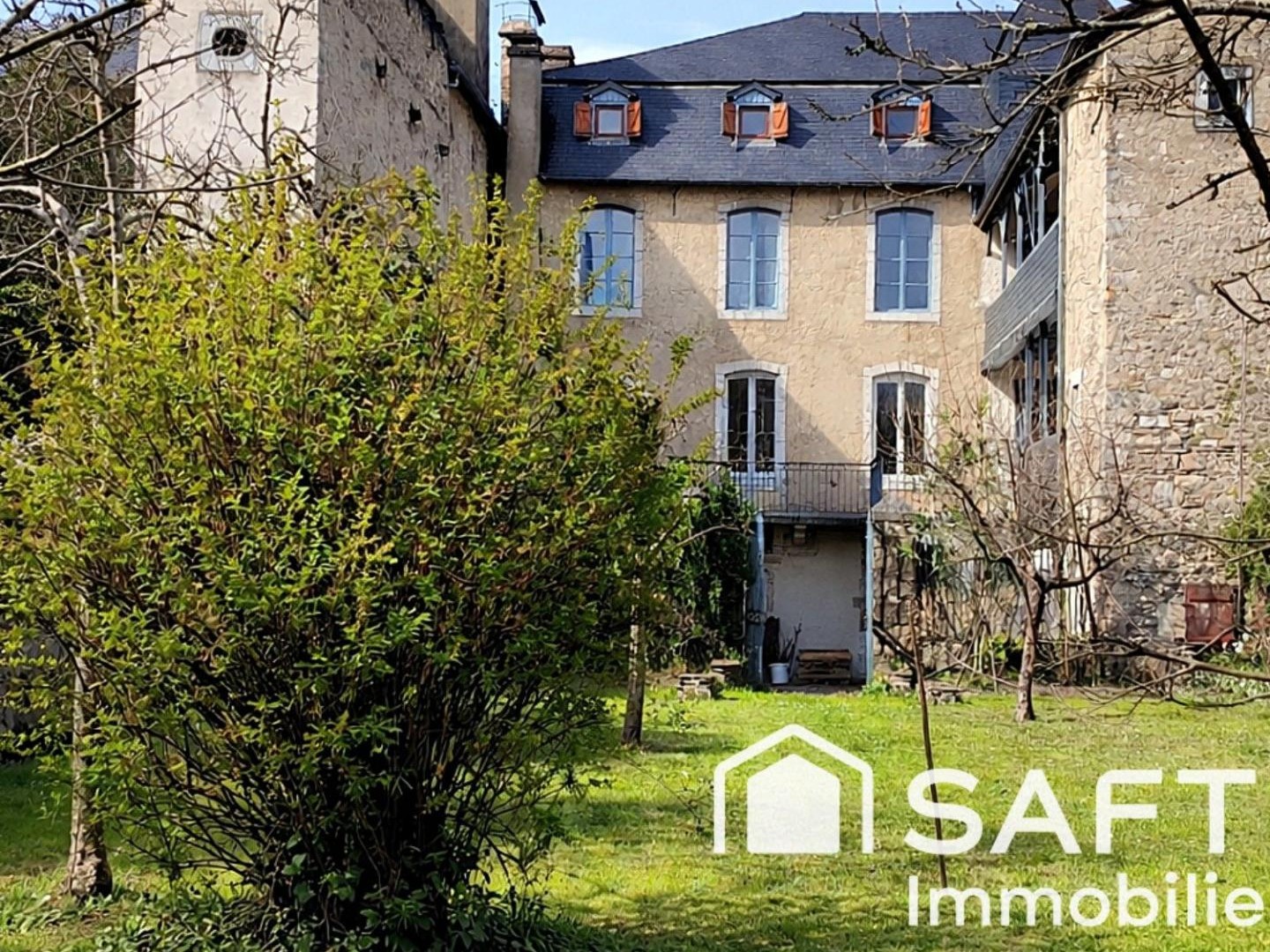 IMMEUBLE LOCATIF - MAISON de MAITRE du XVIIè