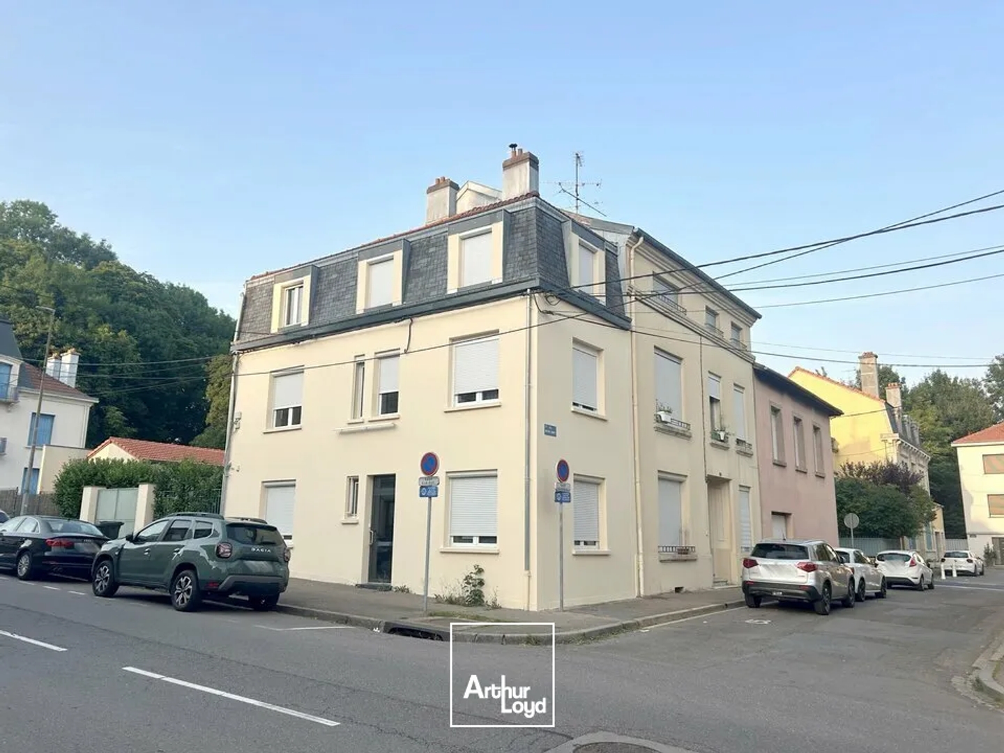 BUREAUX à VENDRE de 164 m²