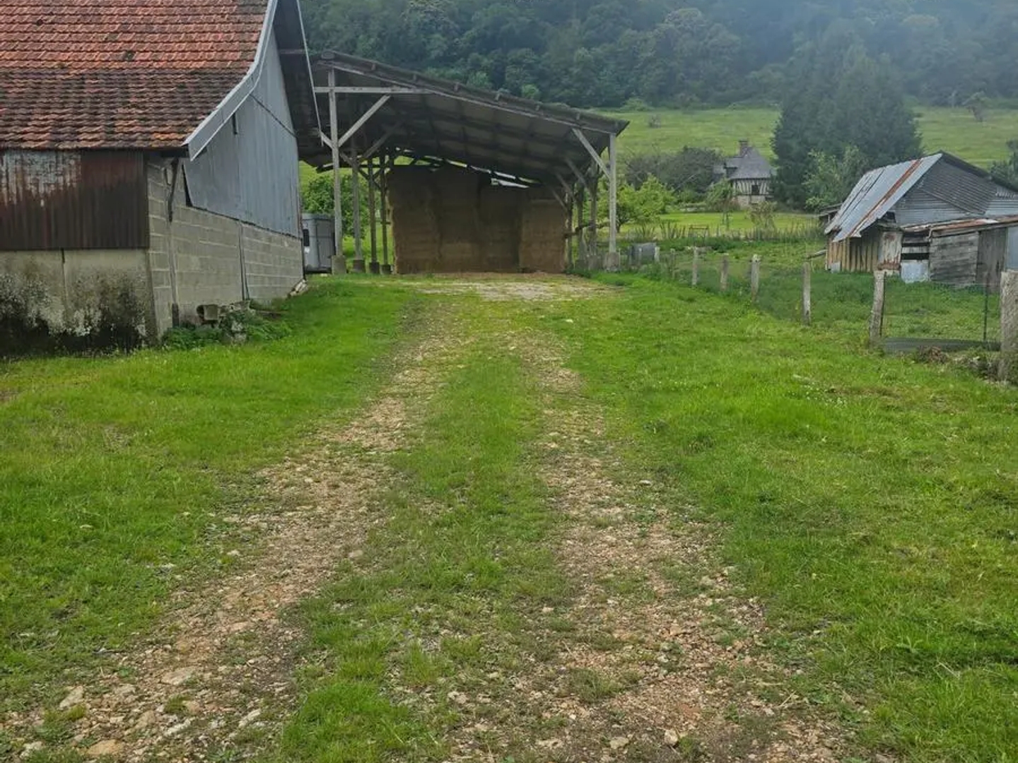 Locaux à vendre - 2749m2 - Marais-Vernier (27680)