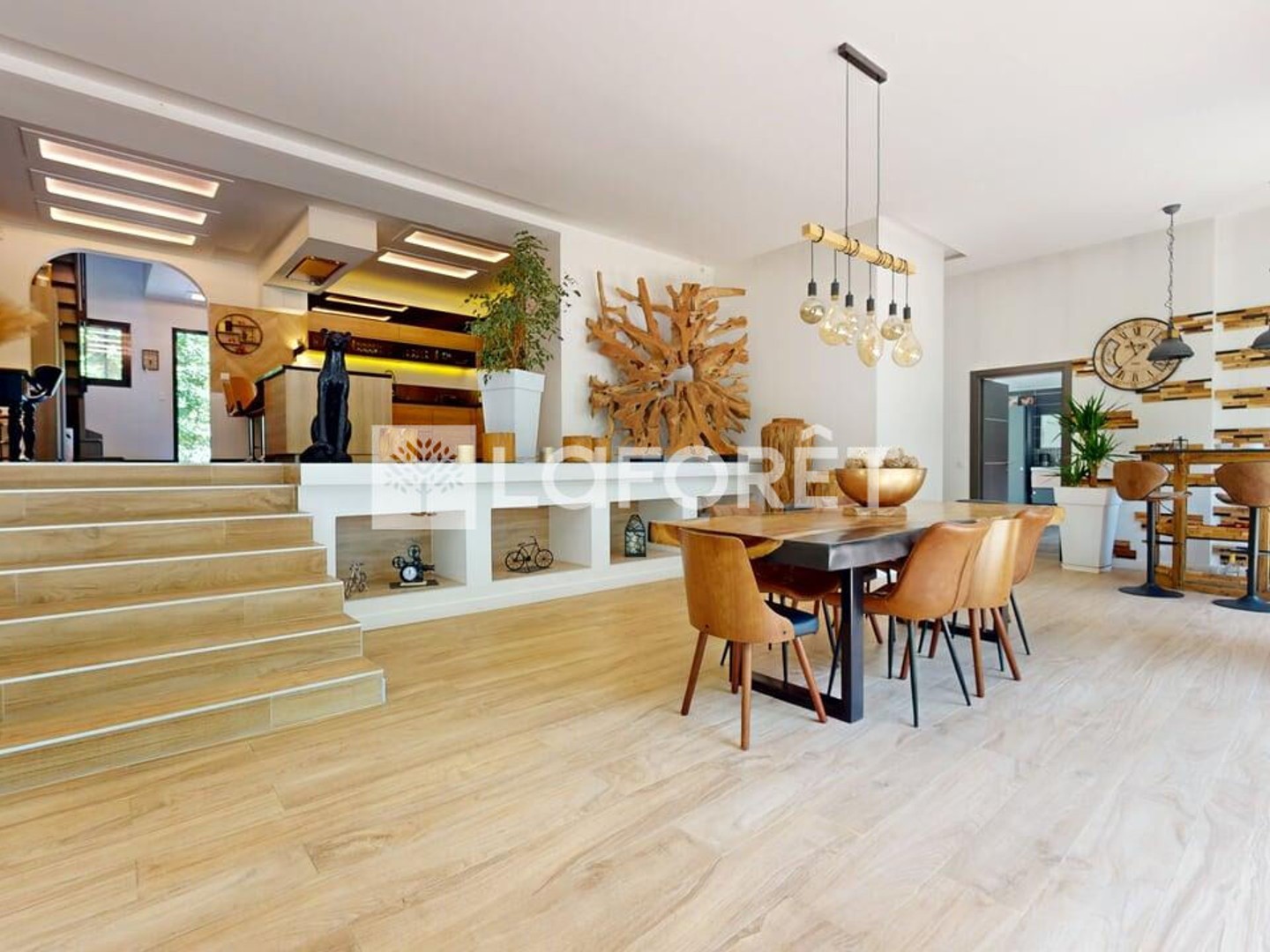 Maison 7 pièces 220 m²