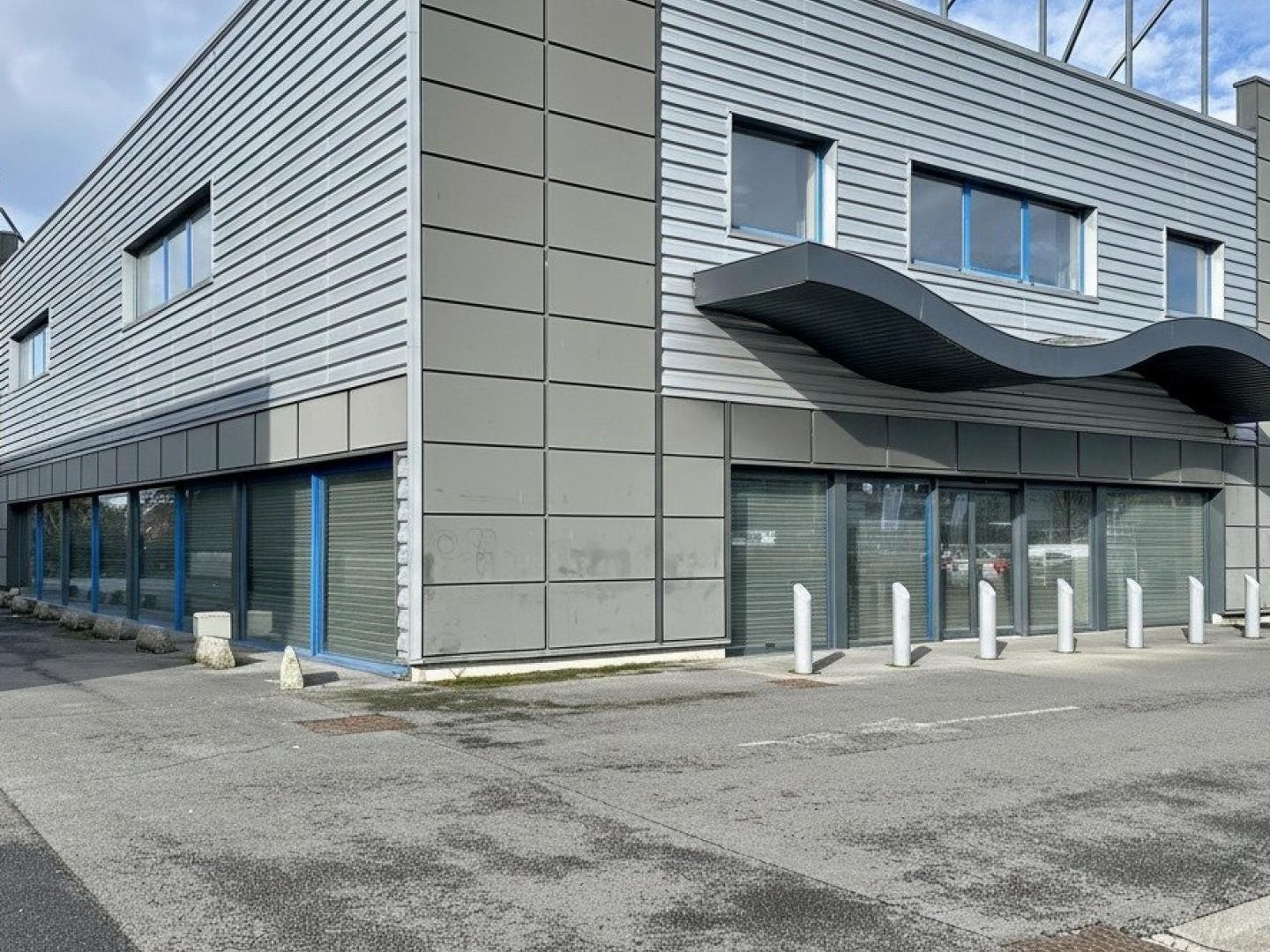 CELLULE COMMERCIAL EMPLACEMENT IDEAL