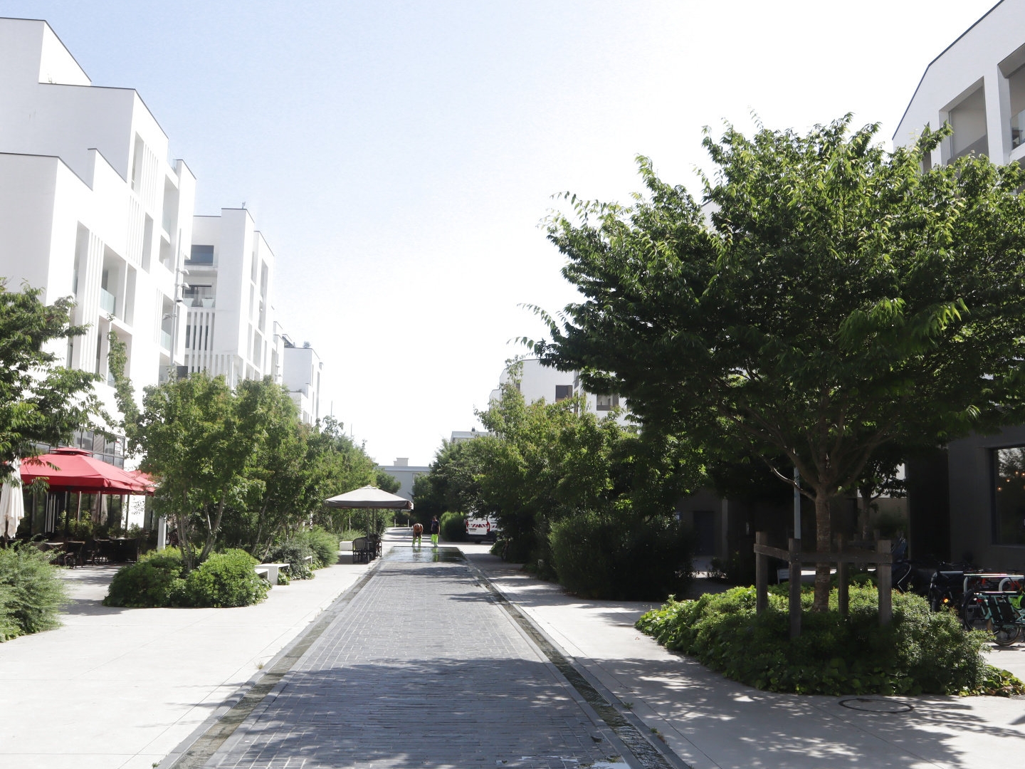 Le BOUSCAT CENTRE - Esplanade Jean Valleix (Ancien Renault)