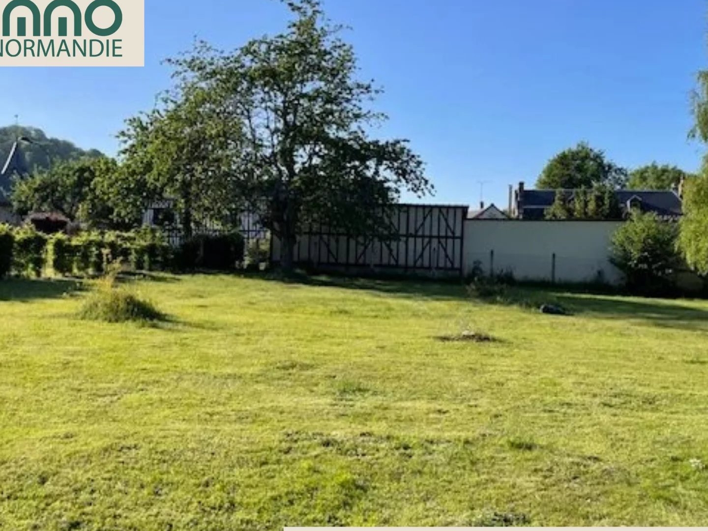 Terrain 2067 m²