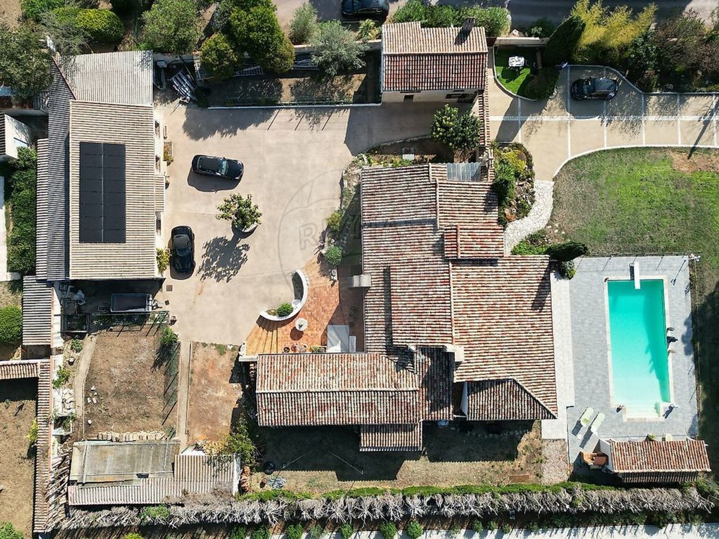 Maison à vendre - 6 pièces - 208m2 - Le Muy (83490)