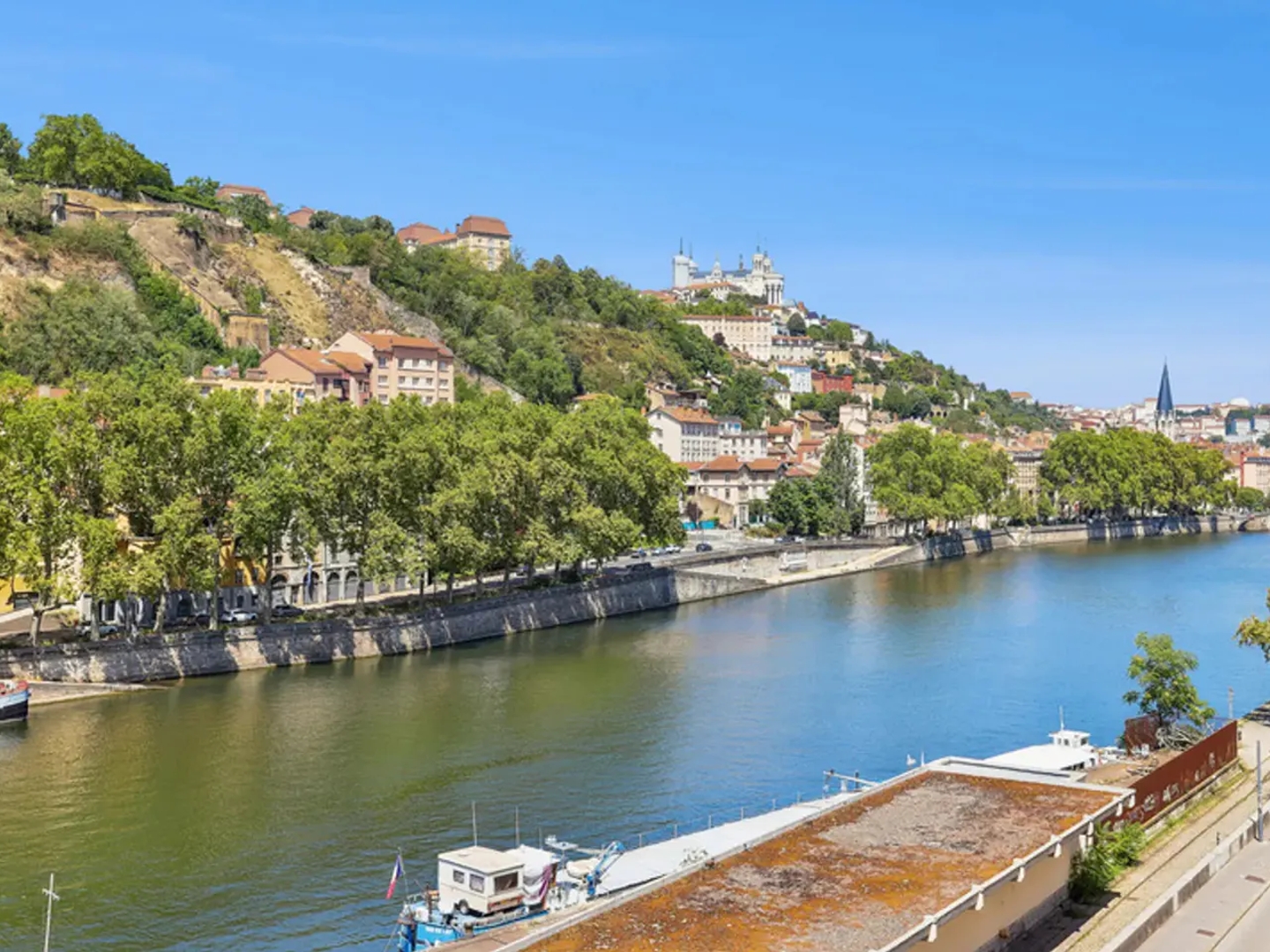 Ainay, Appartement familial de 241 m² baigné de lumière, vues sur la Saône