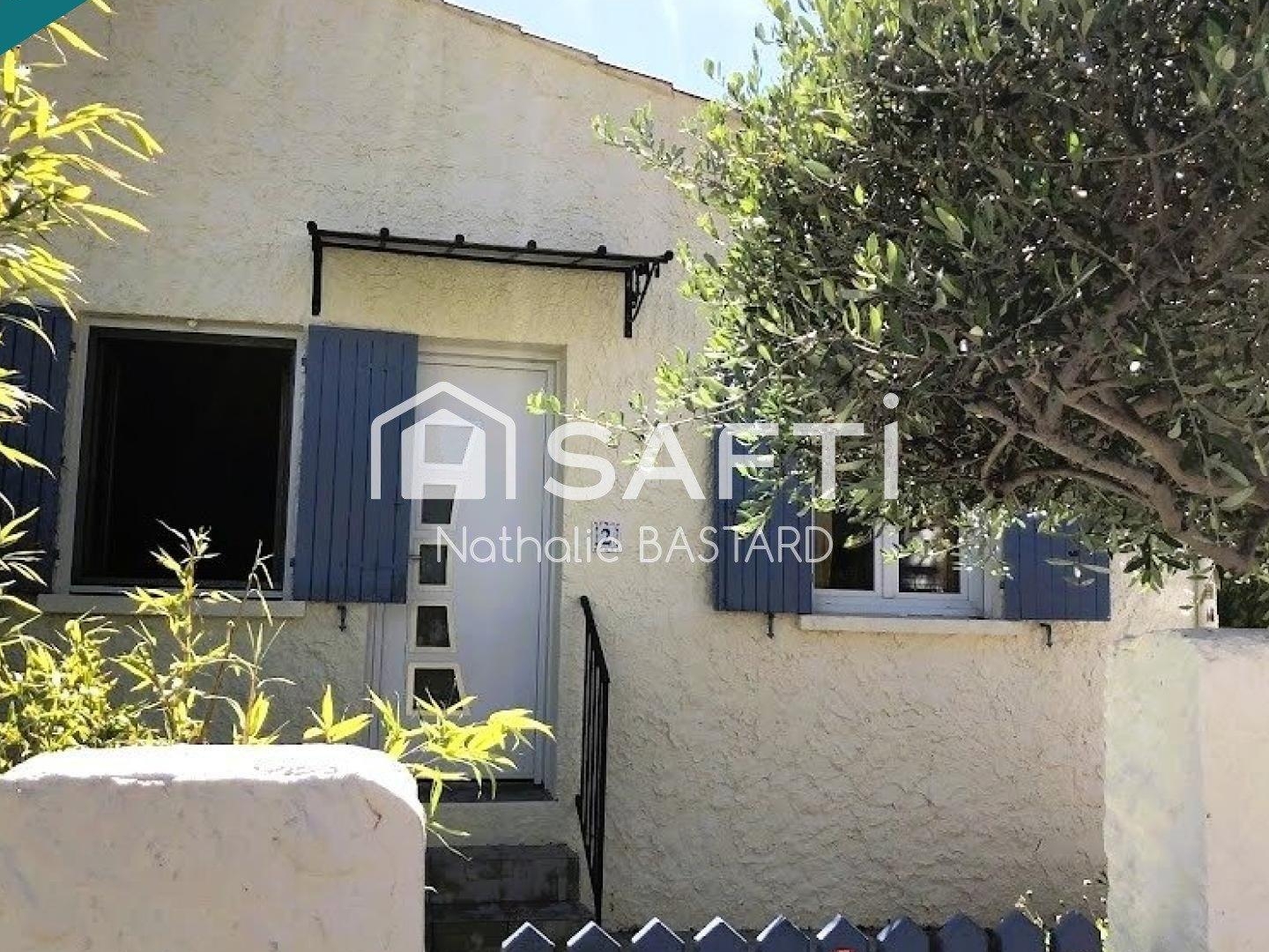 Villa T5 de plain pied avec jardin, piscine et grand garage