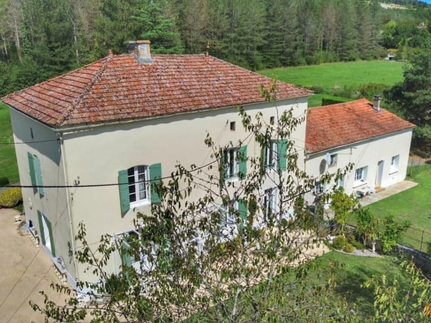 Maison à vendre - 12 pièces - 263m2 - Blanquefort-Sur-B... (47500)