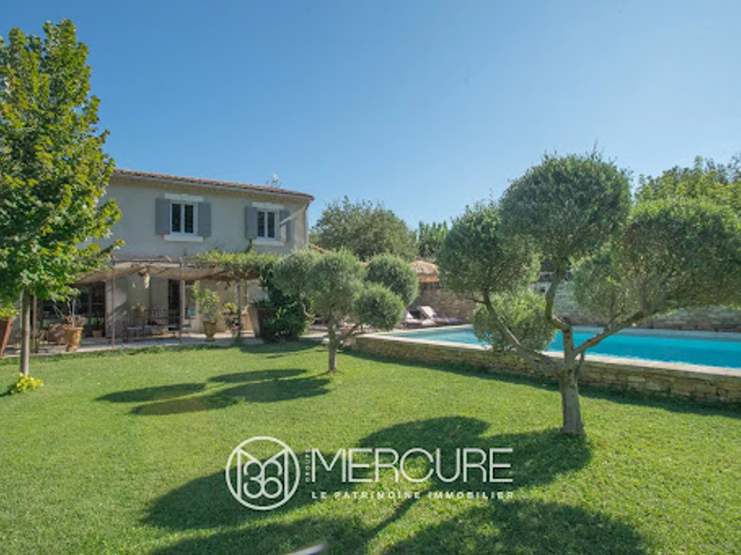 Propriété 4 pièces 200 m²