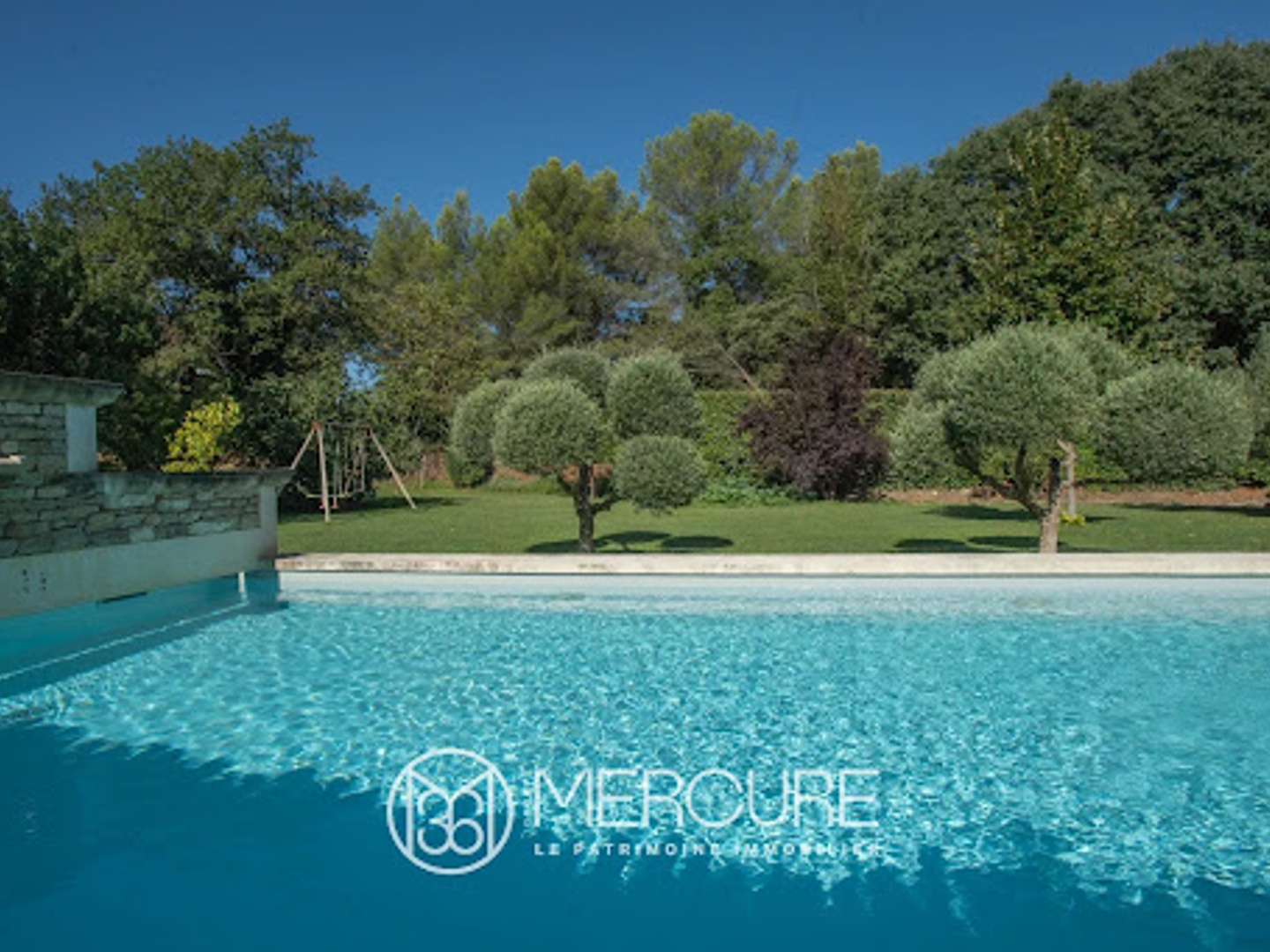Maison à vendre - 4 pièces - 200m2 - Ménerbes (84560)