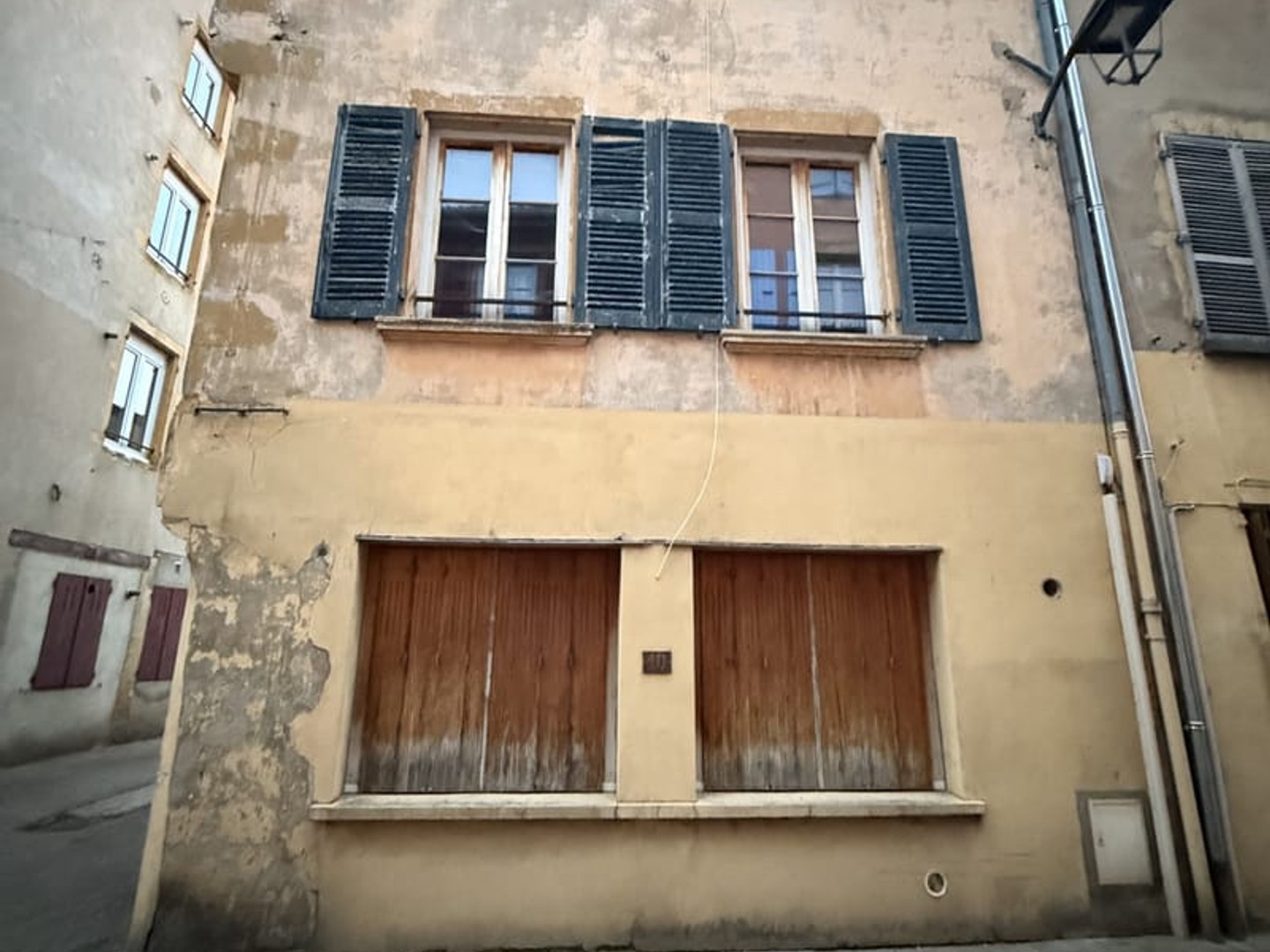 Immeuble à rénover CHARLIEU CENTRE