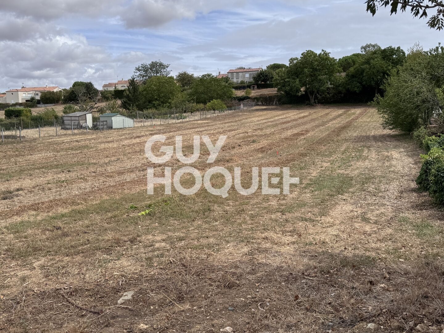 Terrain à vendre - 851m2 - Fontenay-Le-Comte (85200)