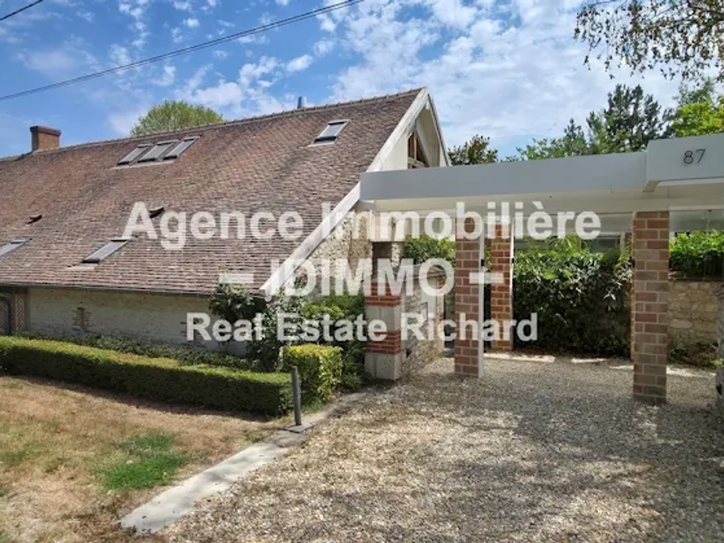 Maison 9 pièces 202 m²